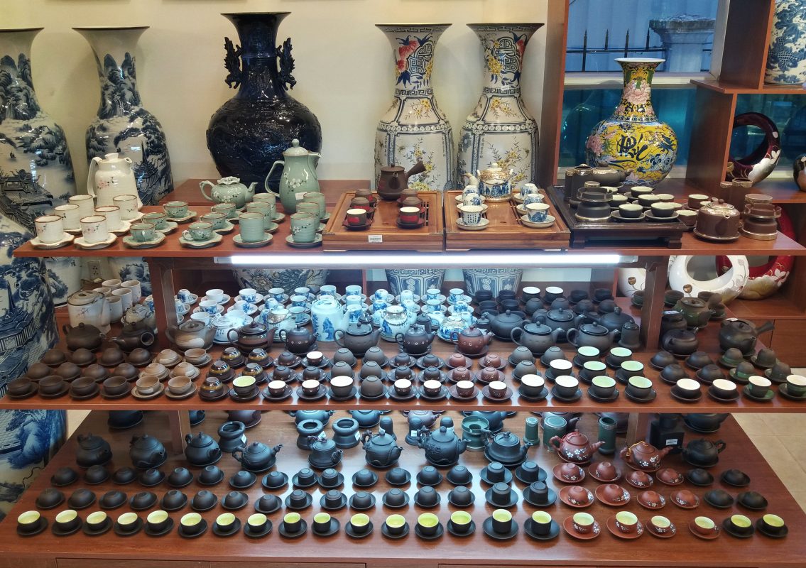 Bộ ấm chén Bát Tràng