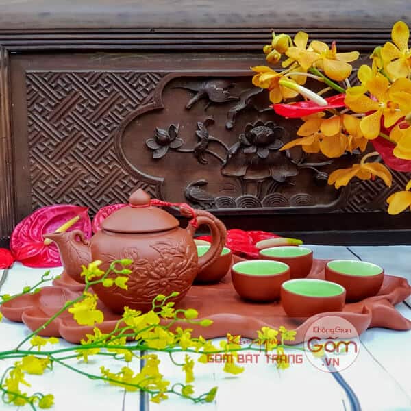 Bộ trà quai đắp khắc lá sen