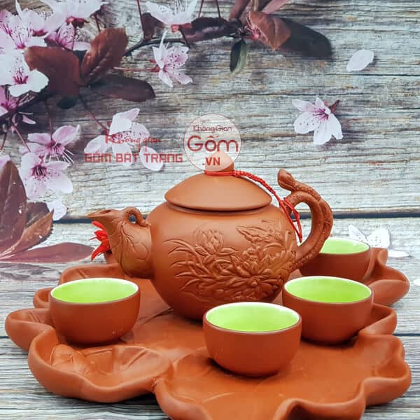 Bộ trà quai đắp khắc lá sen