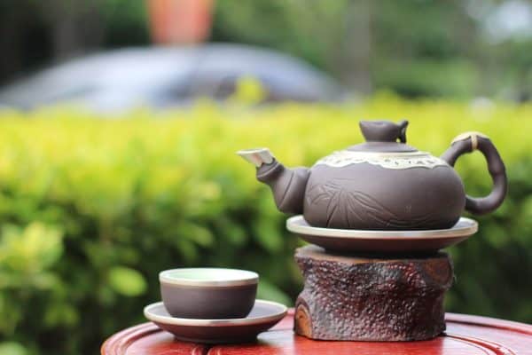 Bộ ấm chén bát tràng cao cấp mua ở đâu ? giá bán bao nhiêu tiền ?