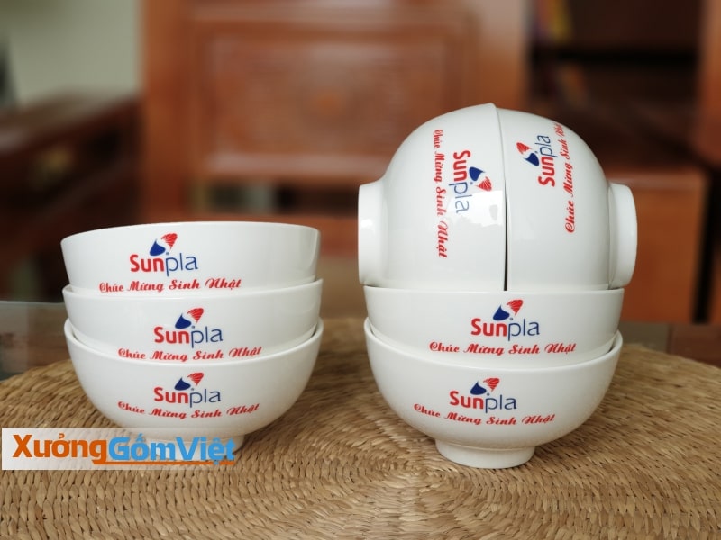 Chén in logo làm quà tặng sinh nhật