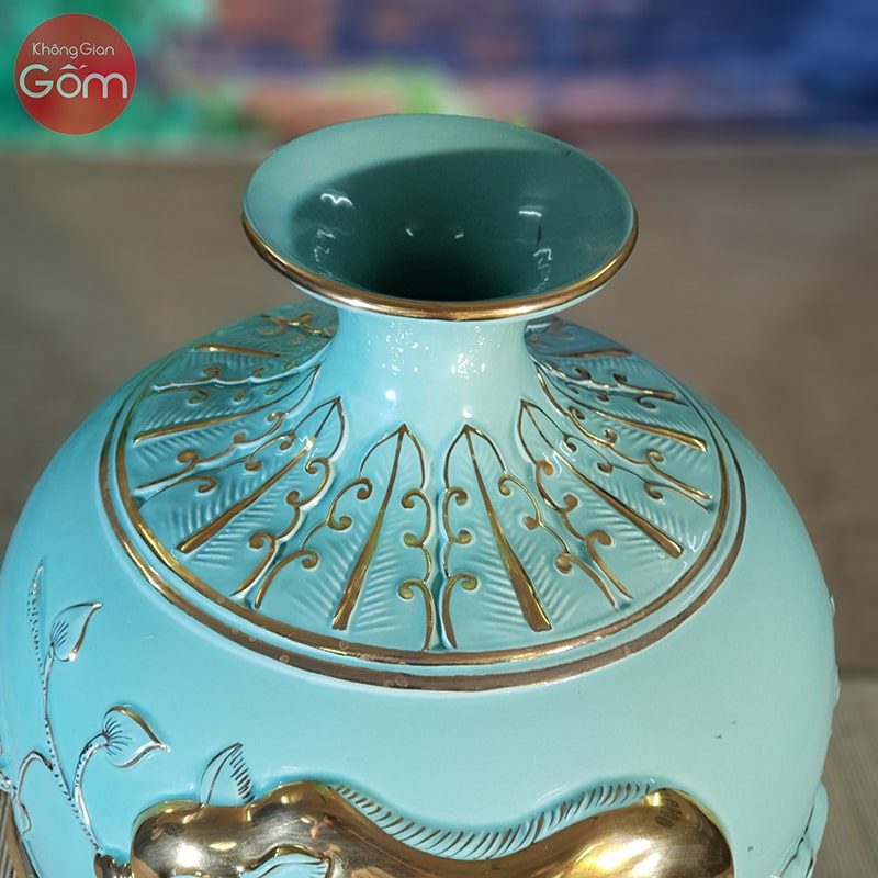 Họa tiết ở cổ bình