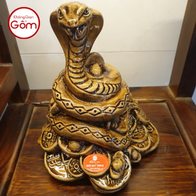Tượng Rắn bằng sứ Bát Tràng
