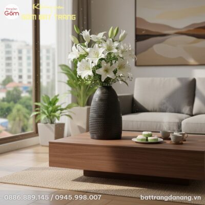 cận cảnh Bình hoa gốm Bát Tràng men đen dáng ch...