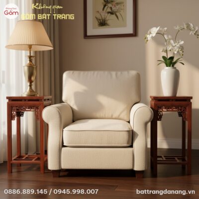 Một chiếc đôn triện vuông gỗ hương ta đặt đối x...