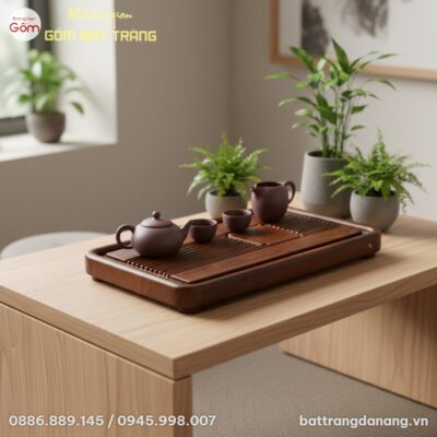 Góc chụp từ trên cao xuống cận cảnh Chiếc khay ...