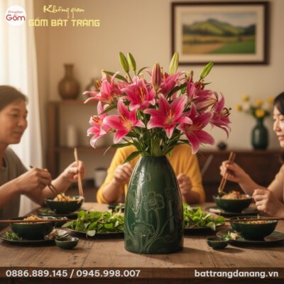 cận cảnh Một người phụ nữ Việt Nam trang phục ở...
