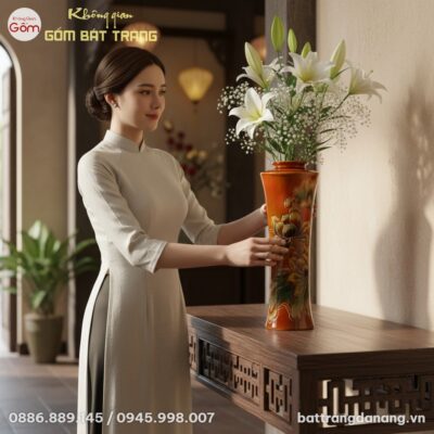 cận cảnh Một người người phụ nữ Việt Nam mặc áo...