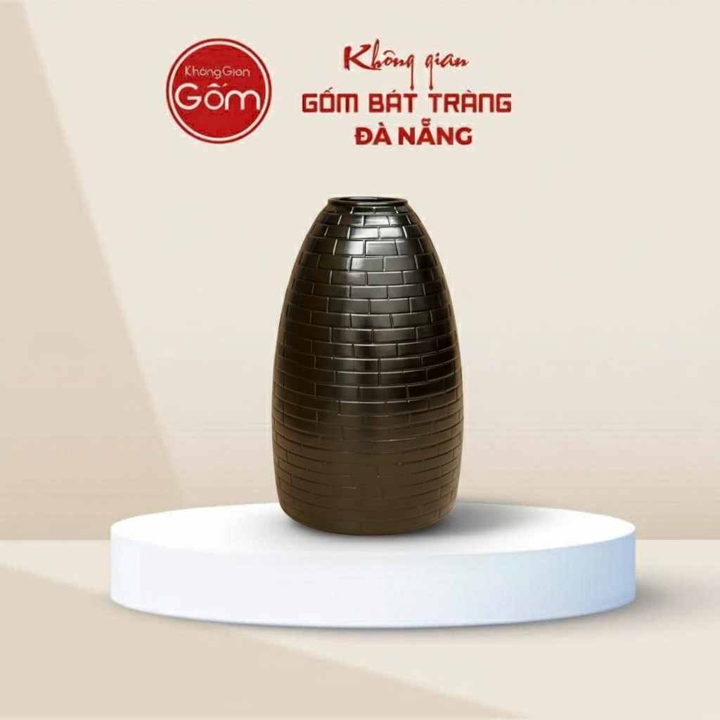 Lọ Hoa Men Đen Họa Tiết Vân Gạch Dáng Chuông BT-BH155