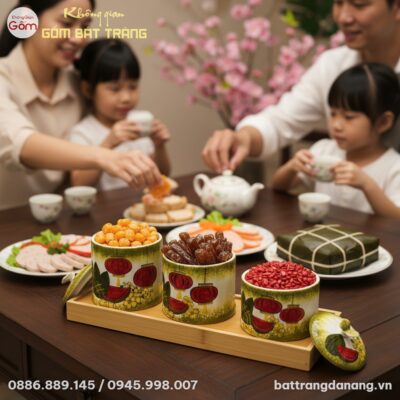 Cảnh quay từ góc nhìn người nhận, tập trung vào...