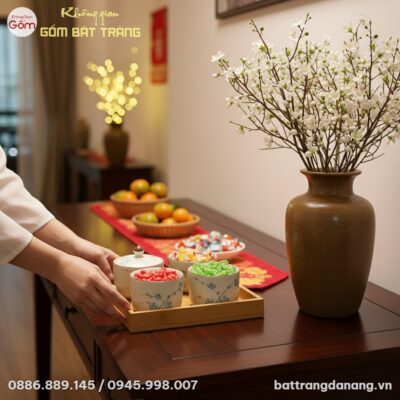 Cận cảnh bộ hũ mứt Bát Tràng men trắng đào xanh...