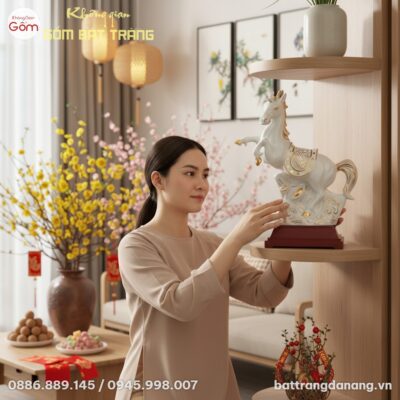 Chụp cận tượng bạch mã gốm Bát Tràng men trắng ...