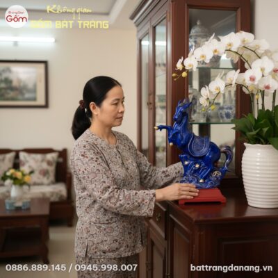 Tượng ngựa phong thủy men lam vẽ vàng kim 29cm ...