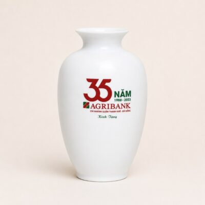 Lọ Hoa Sứ Bát Tràng Dáng Cổ Rụt Vẽ Sen Xanh In Logo NT-LHQT03 - Chi tiết 1