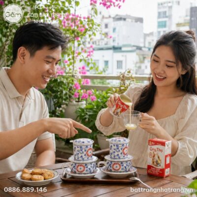 Phin Cà Phê Gốm Sứ Bát Tràng Vẽ Tay Họa Tiết Hoa Cúc Men Lam NT-PCF03 - Chi tiết 3