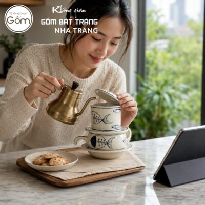 Phin pha cà phê vẽ đàn cá