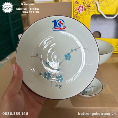 Bộ Bát Đĩa Gốm Sứ Men Kem Vẽ Hoa Mai Xanh Quà Tặng Kỷ Niệm Cao Cấp - Chi tiết 5