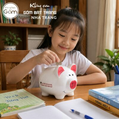 Heo Đất Tiết Kiệm In Logo Sứ Trắng Tai Hồng Đáng Yêu NT-HDQT05 - Chi tiết 1