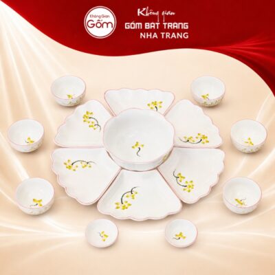 Bộ bát đĩa hoa mặt trời men trắng vẽ hoa sen vàng viền chỉ đỏ NT-HMT03