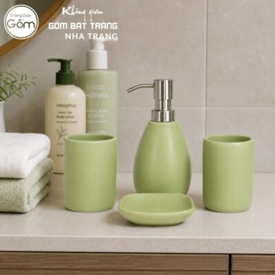 Bộ dụng cụ nhà tắm gốm sứ Bát Tràng 4 sản phẩm màu xanh lá men màu mát NT-BNT05 - Chi tiết 2