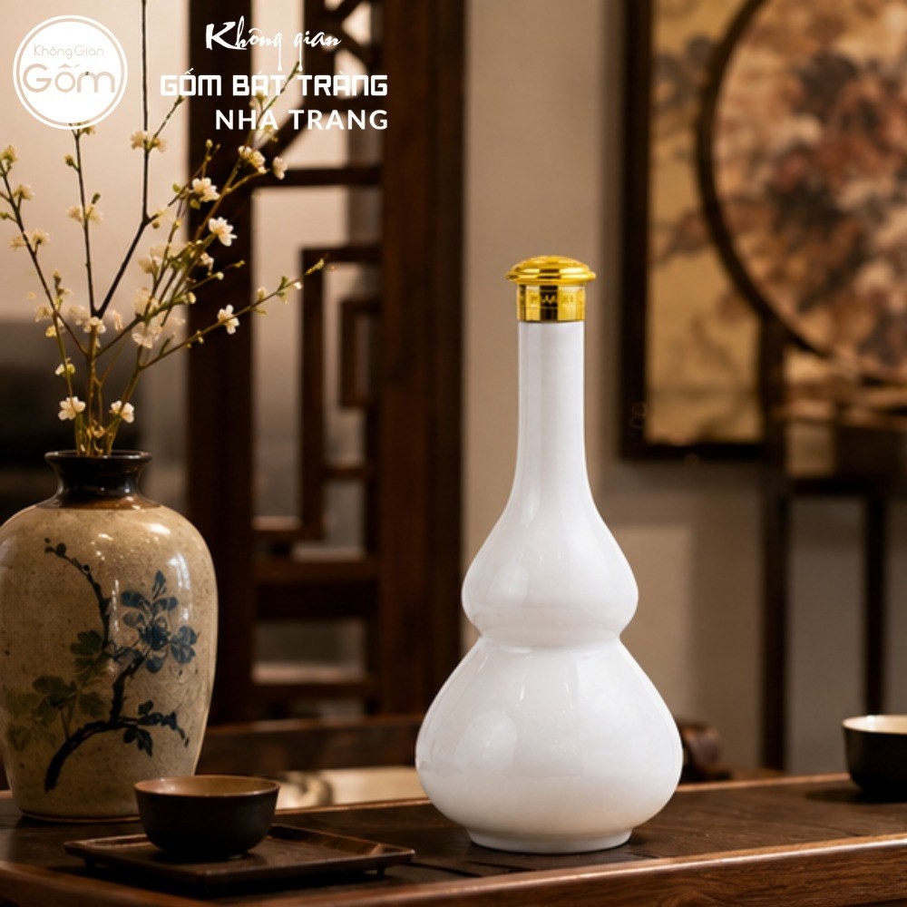Chai rượu gốm sứ Bát Tràng dáng hồ lô màu trắng nắp vàng dung tích 500ml NT-NR01 - Chi tiết 4