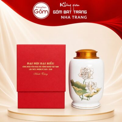 Hũ đựng trà quà tặng gốm sứ in logo dáng bí màu trắng hoạ tiết hoa sen NT-HT01 - Ảnh đại diện