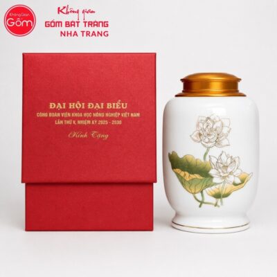 Hũ đựng trà quà tặng gốm sứ in logo dáng bí màu trắng hoạ tiết hoa sen NT-HT01 - Chi tiết 3