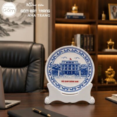 Đĩa sứ biểu trưng quà tặng in logo men sứ trắng in hình ảnh trụ sở phi 22 NT-ĐBT07 - Chi tiết 2