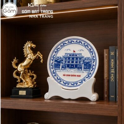 Đĩa sứ biểu trưng quà tặng in logo men sứ trắng in hình ảnh trụ sở phi 22 NT-ĐBT07 - Chi tiết 3