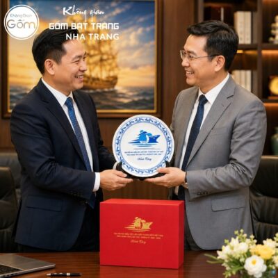 Đĩa sứ biểu trưng quà tặng in logo men sứ trắng phi 20 NT-ĐBT05 - Chi tiết 5