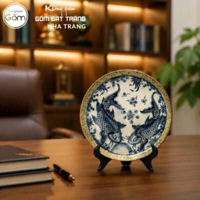Đĩa sứ biểu trưng quà tặng men rạn bọc đồng hoạ tiết song ngư phi 30 NT-ĐBT02 - Chi tiết 3