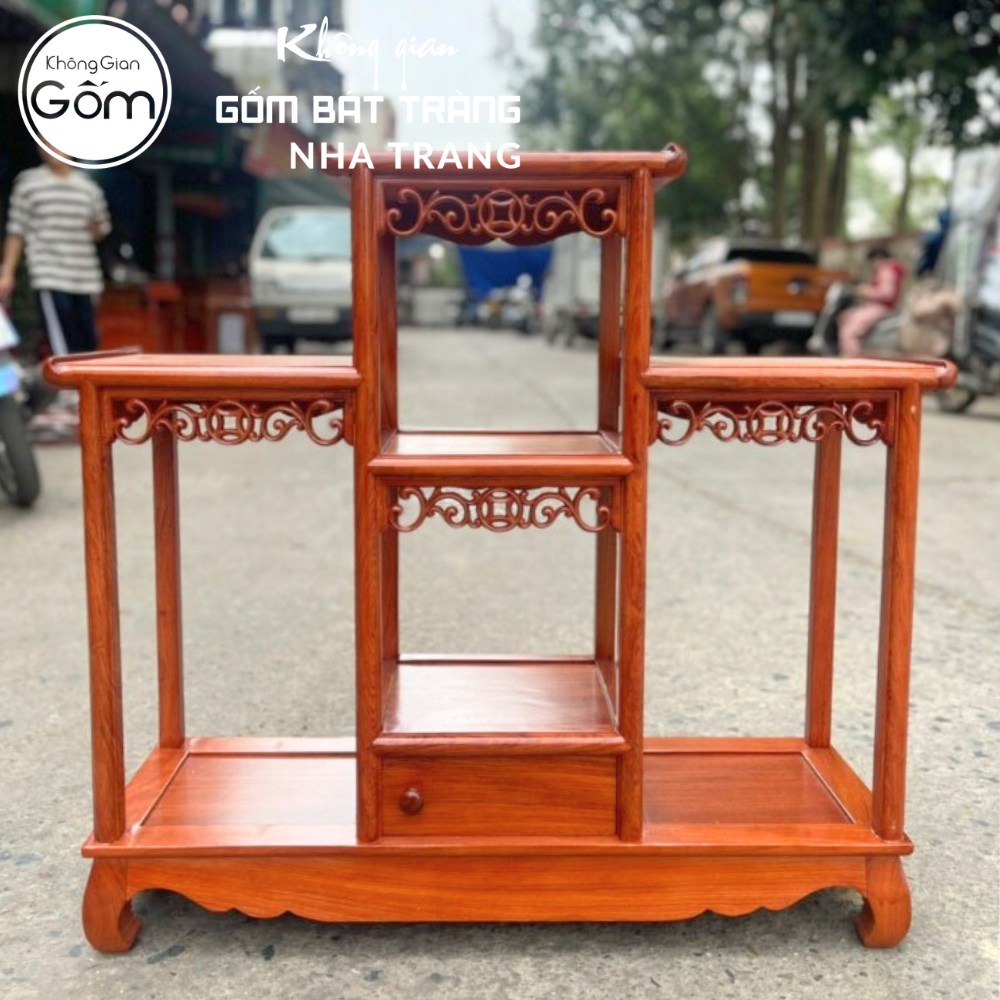 Kệ gỗ trưng bày gốm sứ