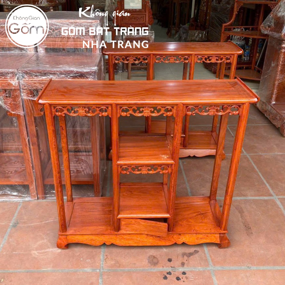 Kệ gỗ trưng bày gốm sứ