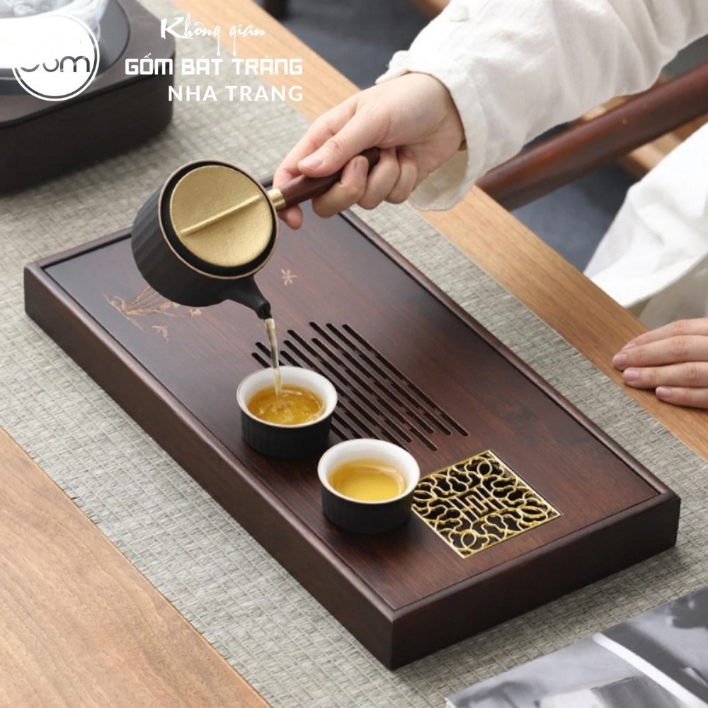 Khay gỗ đựng bộ trà hình chữ nhật khắc hoạ tiết kim ấn mộc liên vàng kim NT-KBT07 - Chi tiết 4