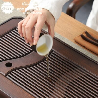 Khay gỗ đựng bộ trà hình chữ nhật kiểu dáng vân nguyệt giao hoà NT-KBT03 - Chi tiết 7