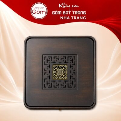 Khay gỗ đựng bộ trà hình vuông khắc bảo ấn hoàng kim NT-KBT01 - Ảnh đại diện