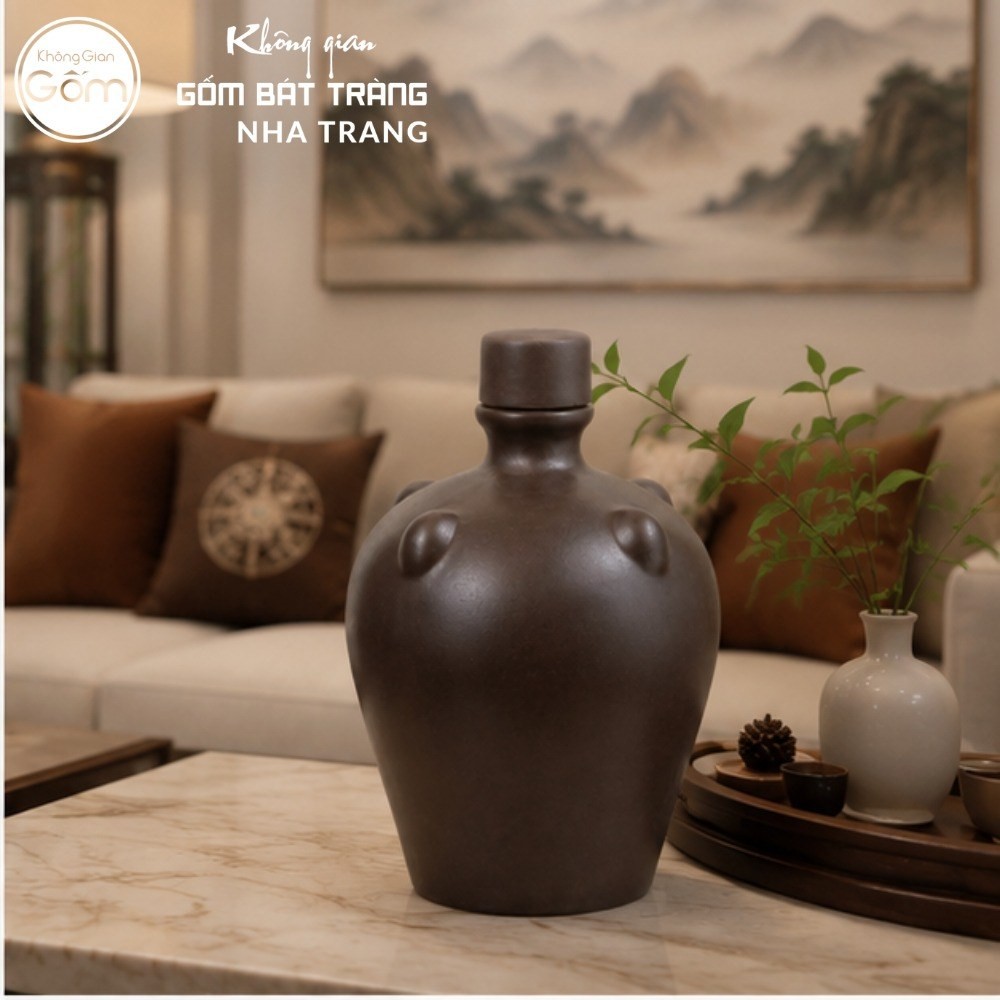 Nậm rượu gốm sứ Bát Tràng dáng bầu lùn tứ núm vai màu nâu trầm dung tích 500ml NT-NR03 - Chi tiết 2