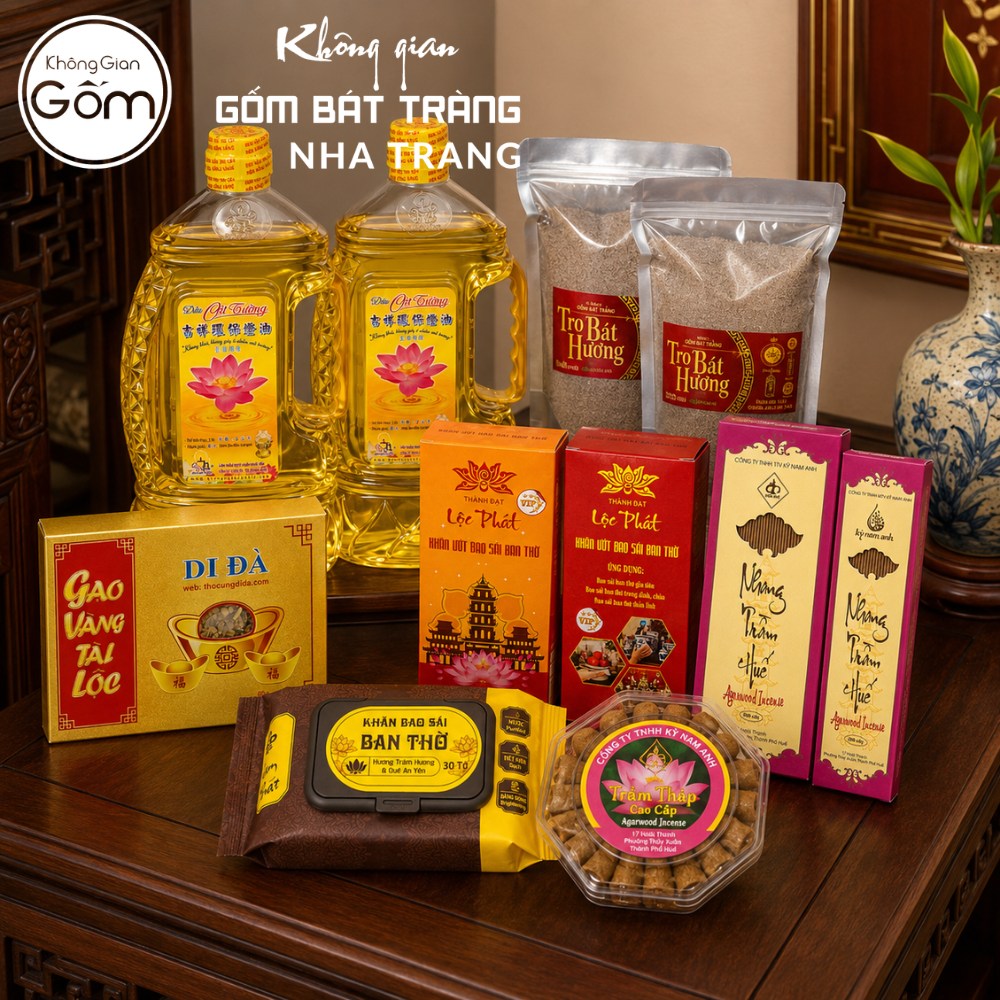 Các phụ kiện bàn thờ
