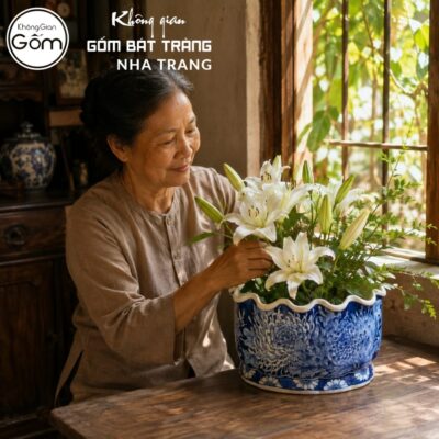 Áng Miệng Lượn Cắm Hoa Gốm Bát Tràng Vẽ Hoa Cúc Men Lam NT-LH19 - Chi tiết 2