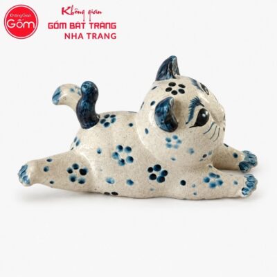 Tượng mèo nằm duỗi chân gốm sứ Bát Tràng men tiêu vẽ hoa kích thước H10 x R9.5 x D17cm NT-TGS02 - Chi tiết 2