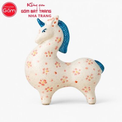 Tượng ngựa dáng thấp bờm cụp gốm sứ Bát Tràng men tiêu vẽ hoa kích thước H17.5 x R7 x D14.5cm NT-TGS04 - Chi tiết 2