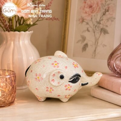 Tượng voi có vòi lên gốm sứ Bát Tràng men tiêu vẽ hoa kích thước H8.5 x R9.5 x D15cm NT-TGS08 - Chi tiết 3